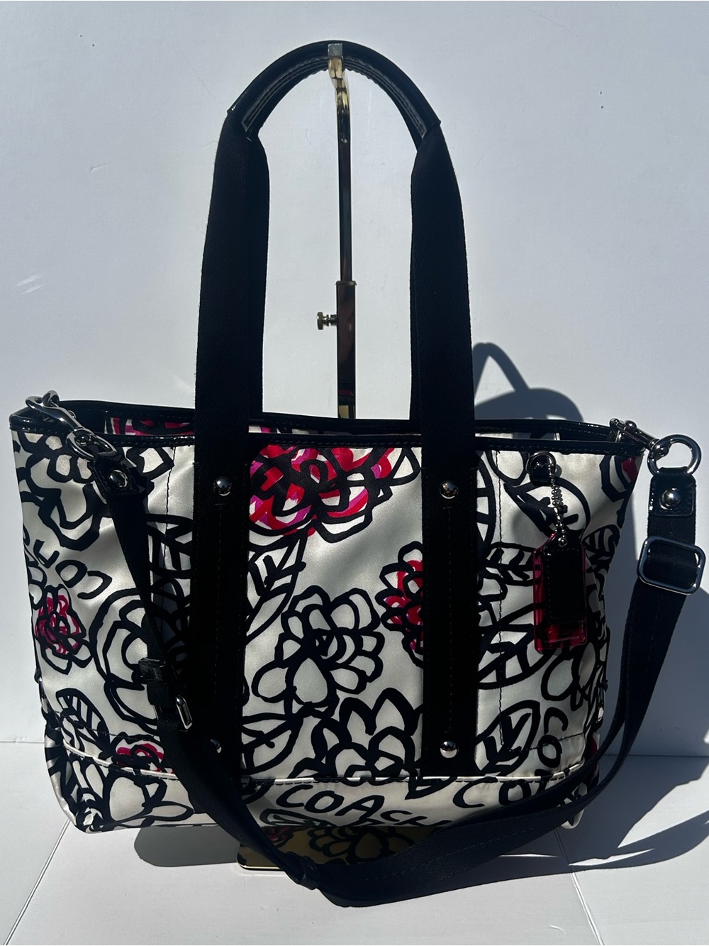 COACH Poppy Daisy Floral Graffiti Tote Bag F16583 Black Pink White Handbag Y2K